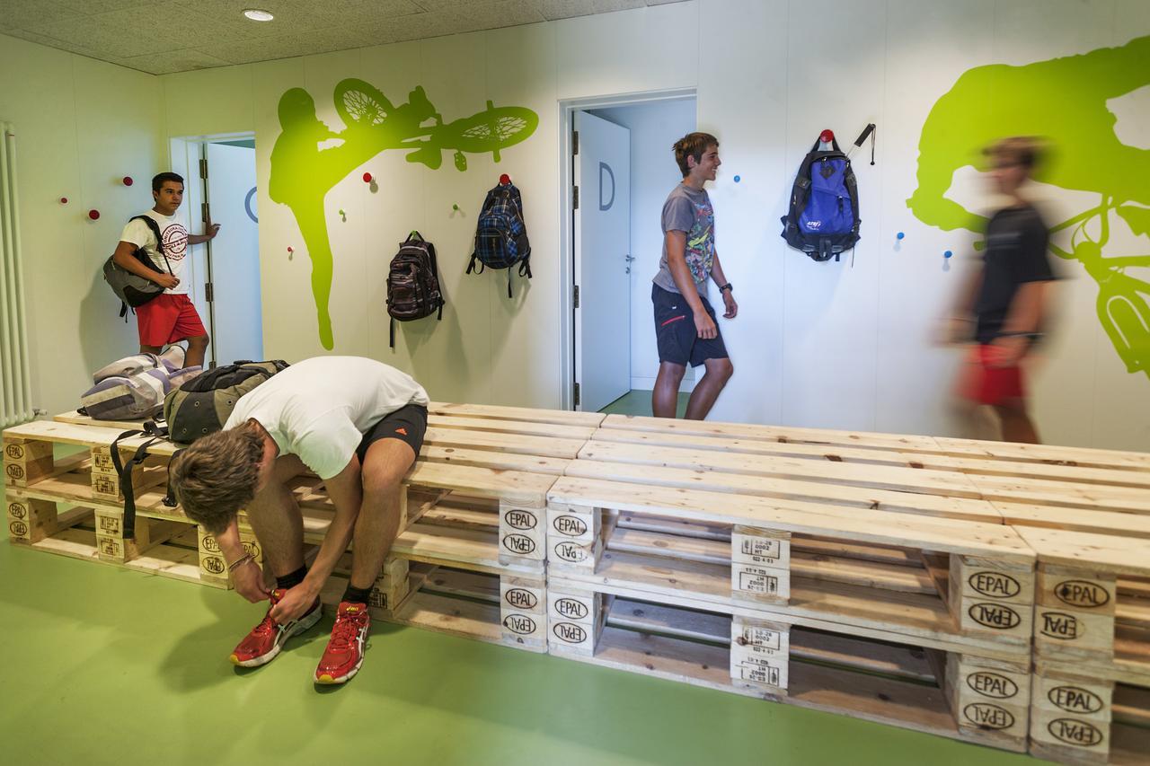Youth Hostel Non Stop Inn By Irrisarri Land Igantzi Habitación foto